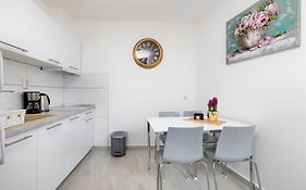 Apartments Tea